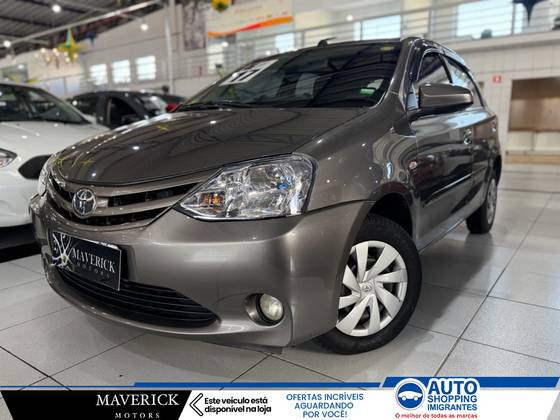 TOYOTA ETIOS 1.5 XS 16V FLEX 4P MANUAL TOYOTA ETIOS 1.5 XS 16V FLEX 4P MANUAL